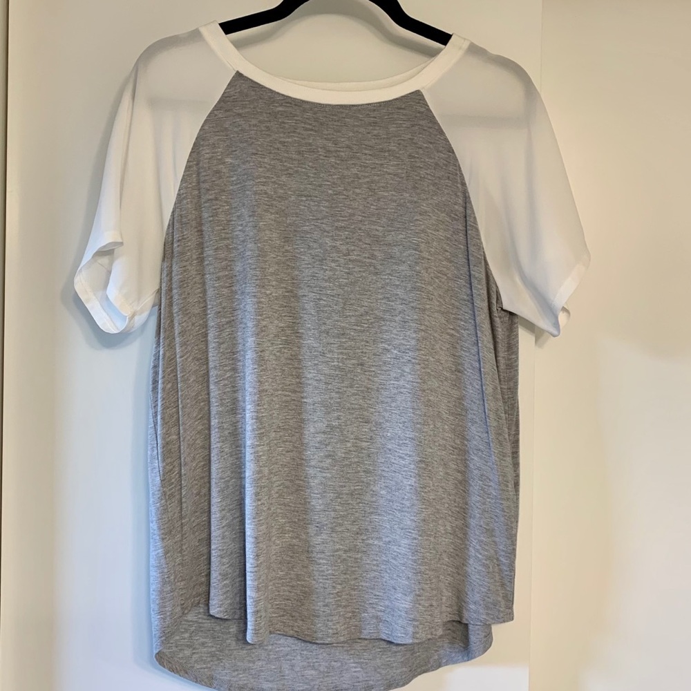 Forever 21 Heather gray and white top size medium